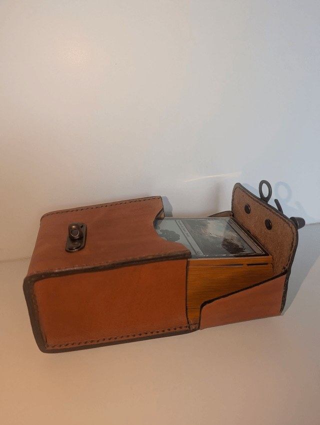 Boite pour deck Magic the gathering.