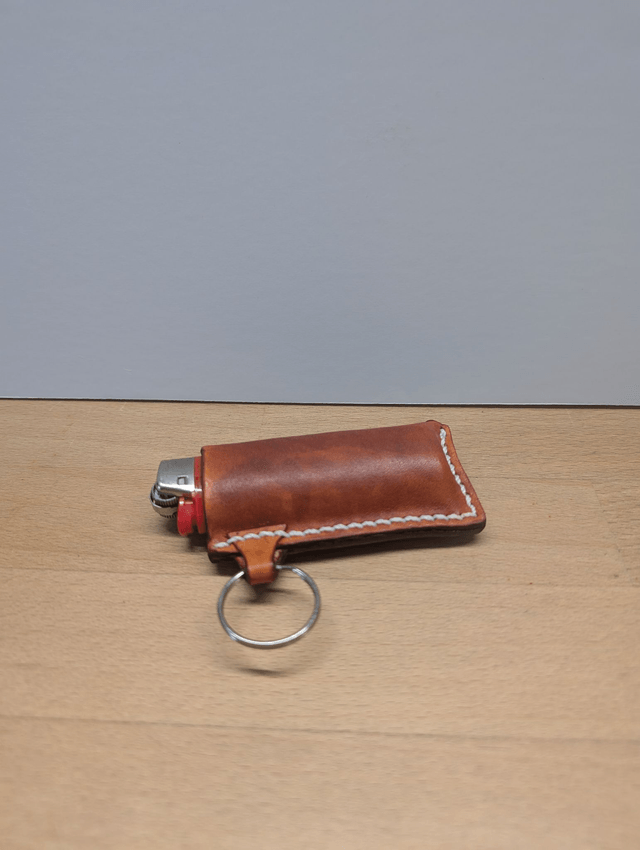Etui à briquet.
