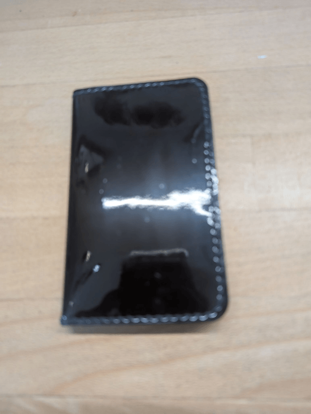 Porte-cartes en cuir.