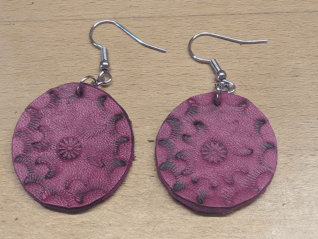 Boucles d&#039;oreille cuir.