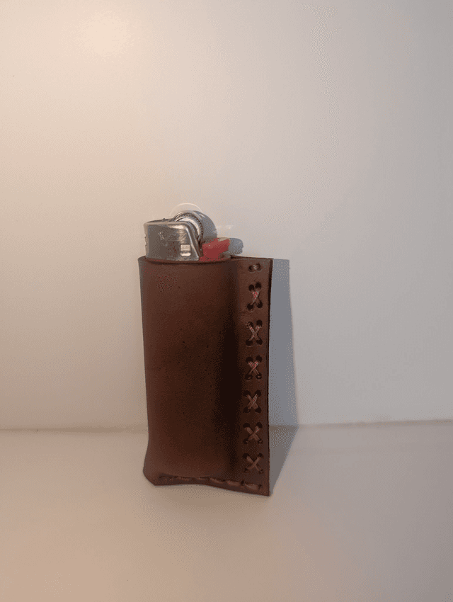 Etui à briquet.
